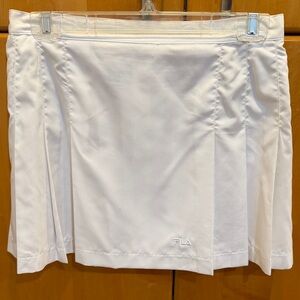 Fila White Women's Tennis Mini Skirt with Subtle Pleats